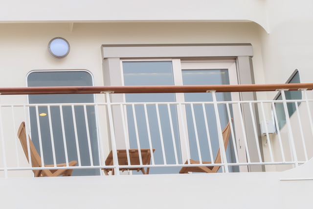 , quality ~50WebP lossy, quality ~50, https://wporep.com/wp-content/uploads/so-net/20170304-094522-99cf3.jpg らべんだあ号のテラス