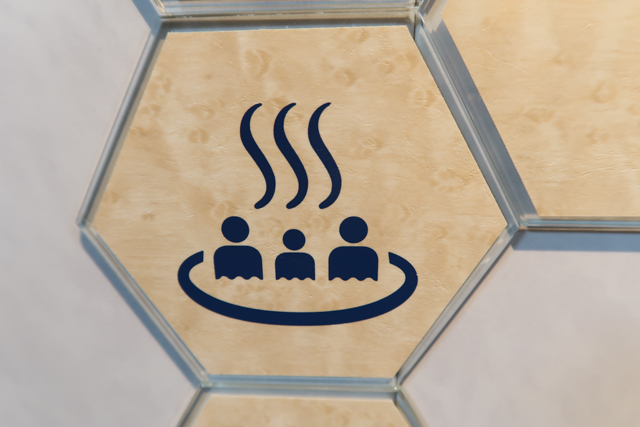 , quality ~50WebP lossy, quality ~50, https://wporep.com/wp-content/uploads/so-net/20170304-110421-e94cb.jpg らべんだあ号の温泉マーク